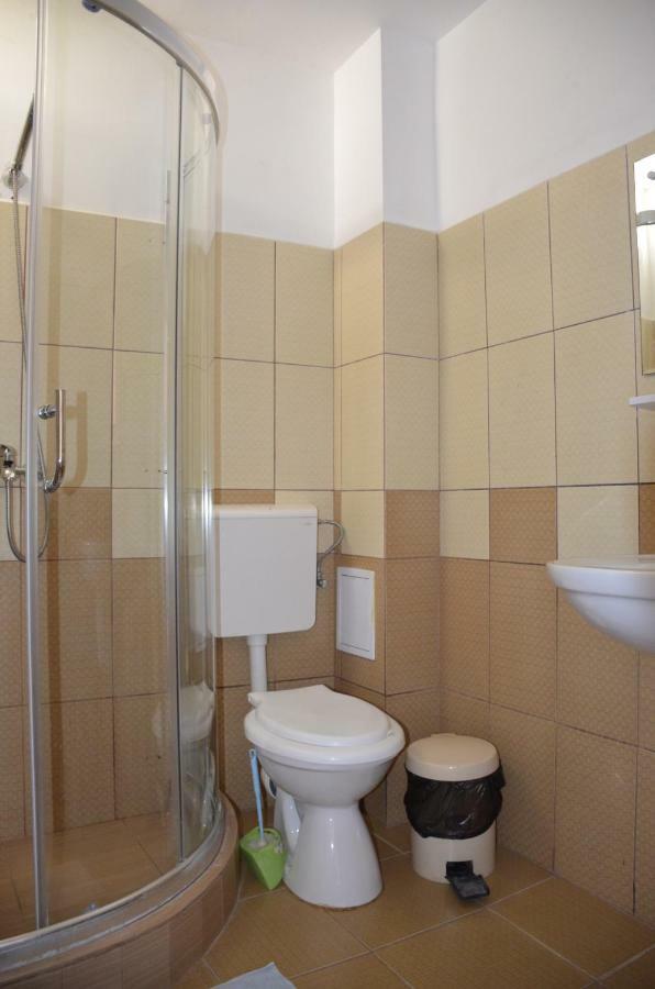 Vila Cu Livada コスティネシュティ エクステリア 写真