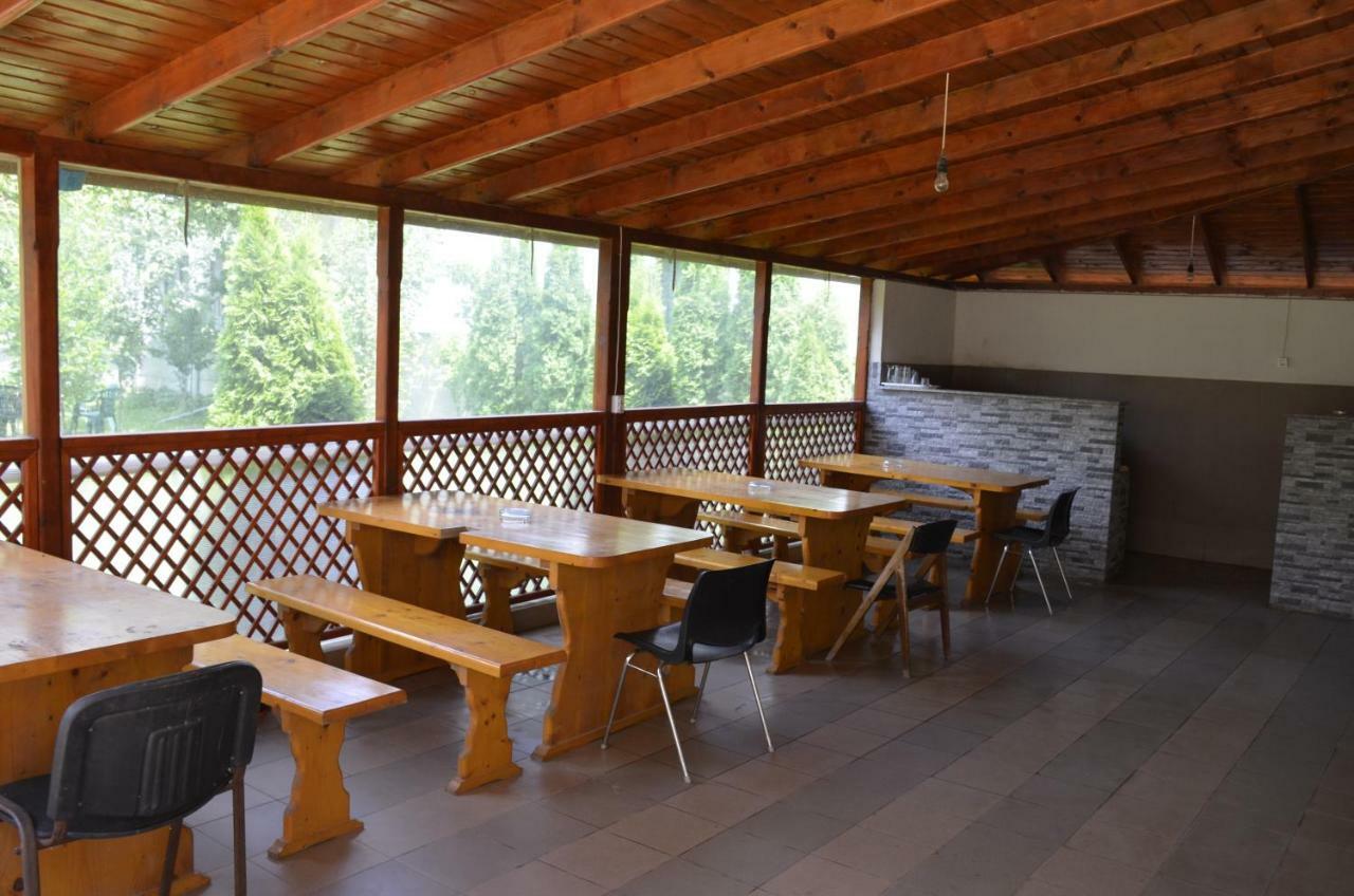 Vila Cu Livada コスティネシュティ エクステリア 写真